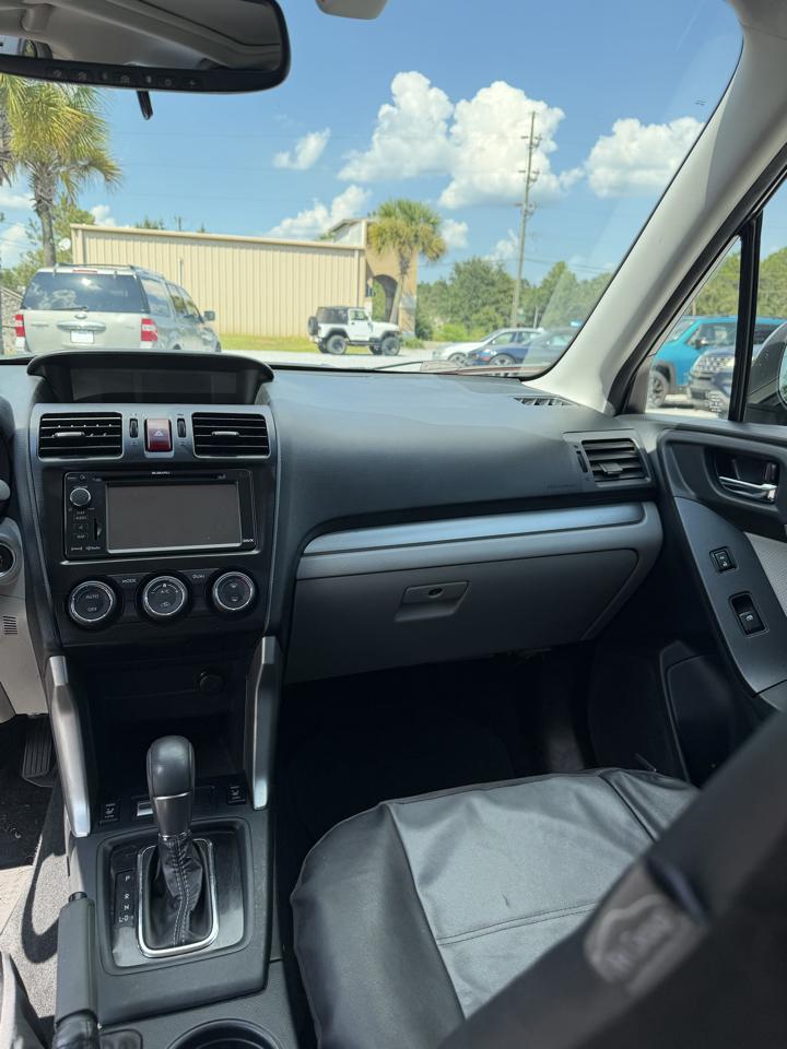 Subaru Forester 2.5i Touring 2015