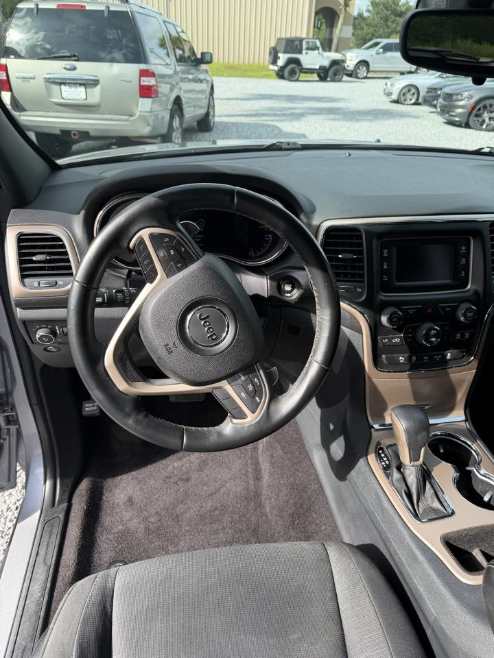 Jeep Grand Cherokee Laredo 2WD 2017