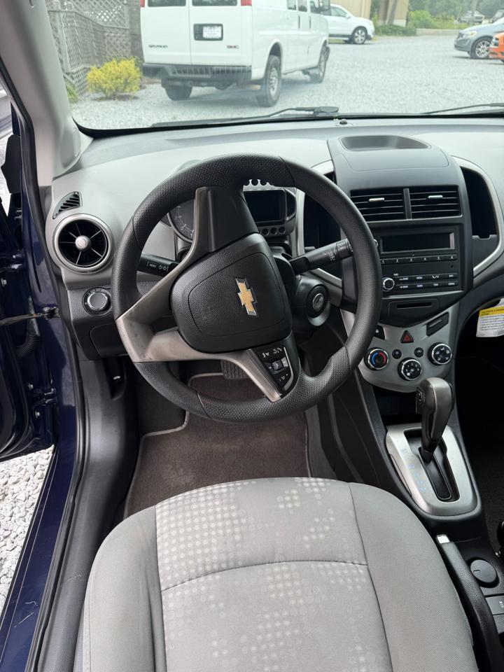 Chevrolet Sonic LS Auto 5-Door 2016