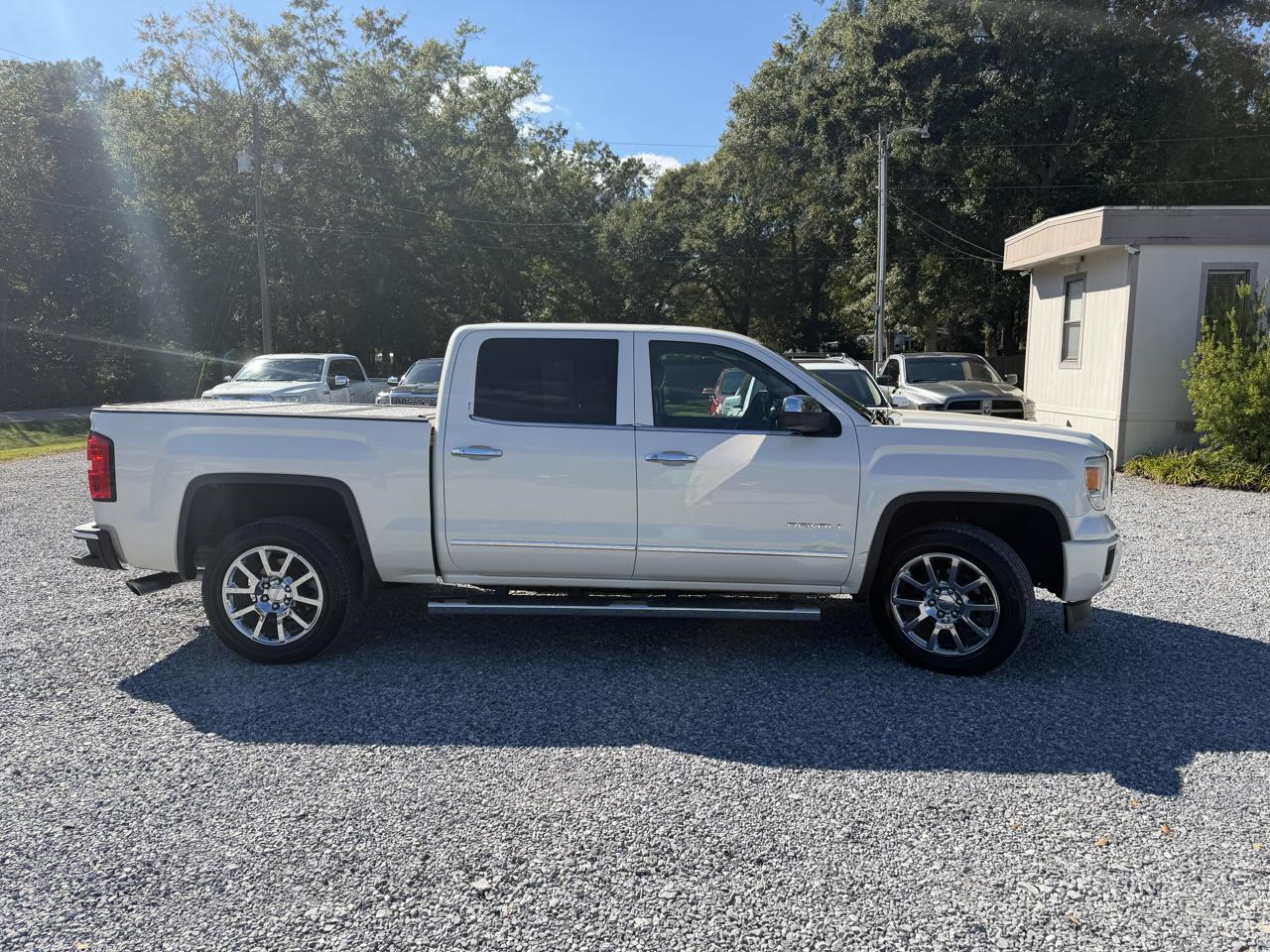 GMC Sierra 1500 Denali Crew Cab 4WD 2014