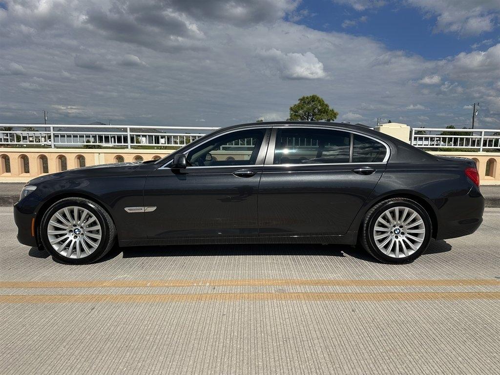 BMW 7-Series 750Li 2009