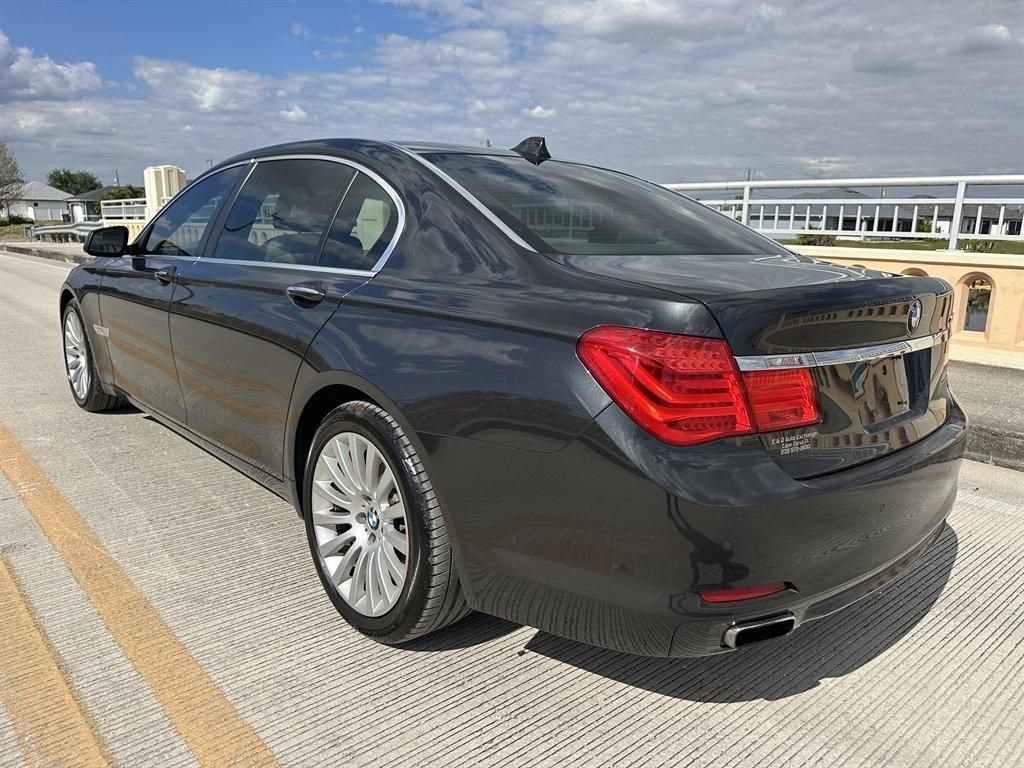 BMW 7-Series 750Li 2009