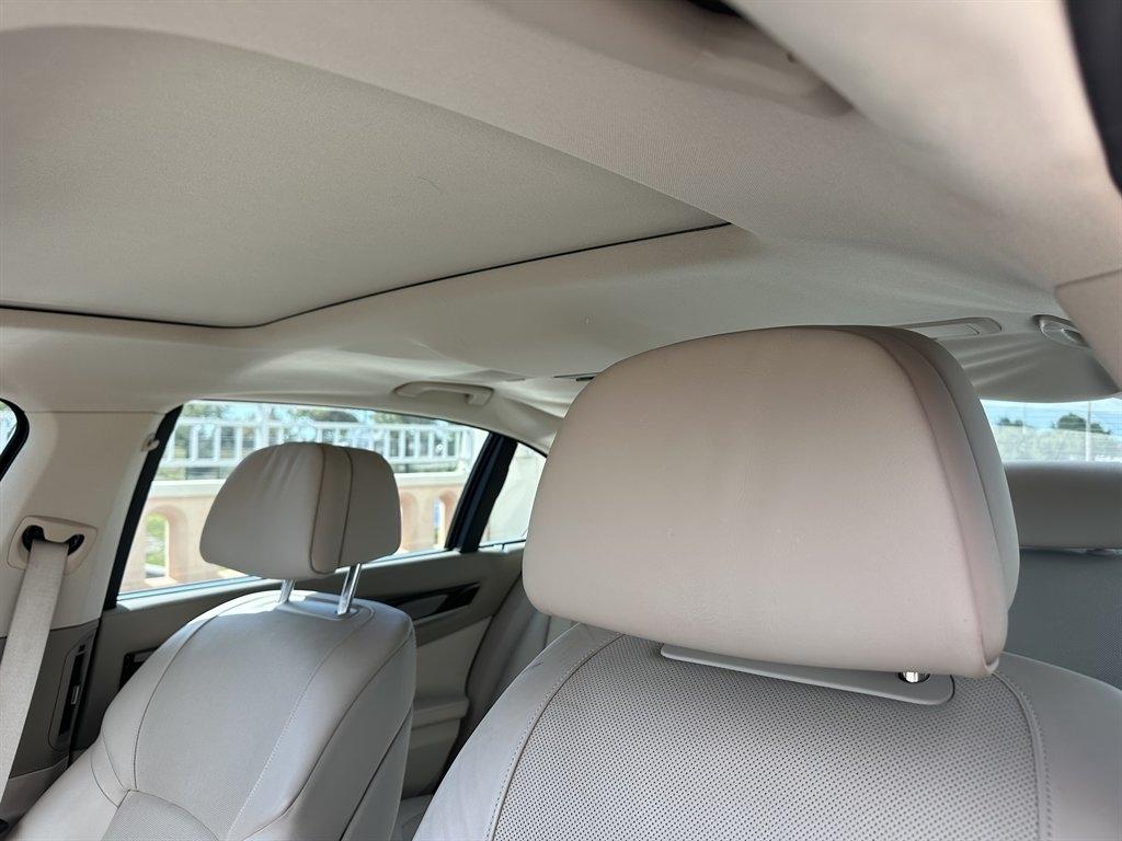 BMW 7-Series 750Li 2009