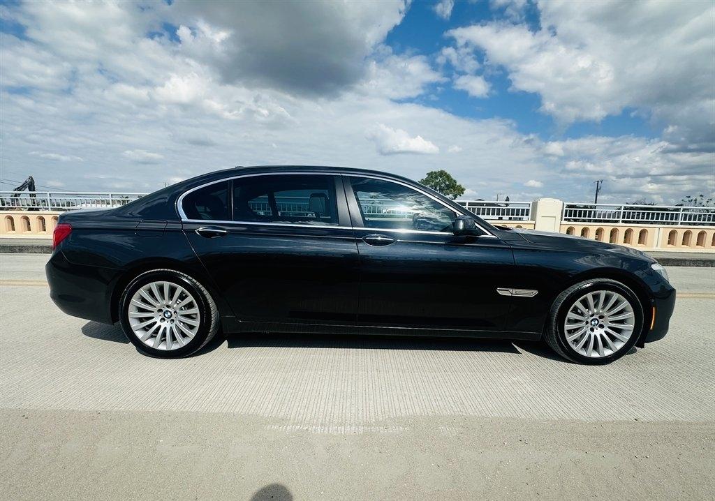BMW 7-Series 750Li 2009