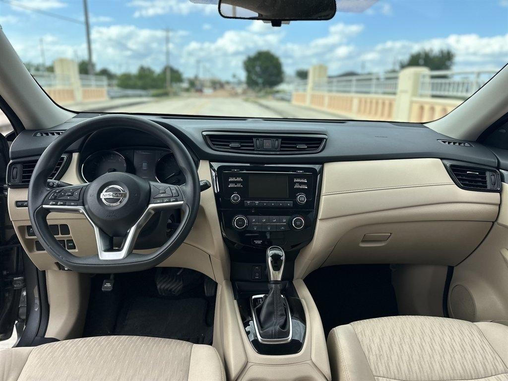 Nissan Rogue  2017