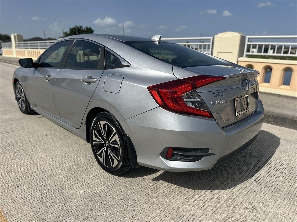 Honda Civic EX-T Sedan CVT 2016