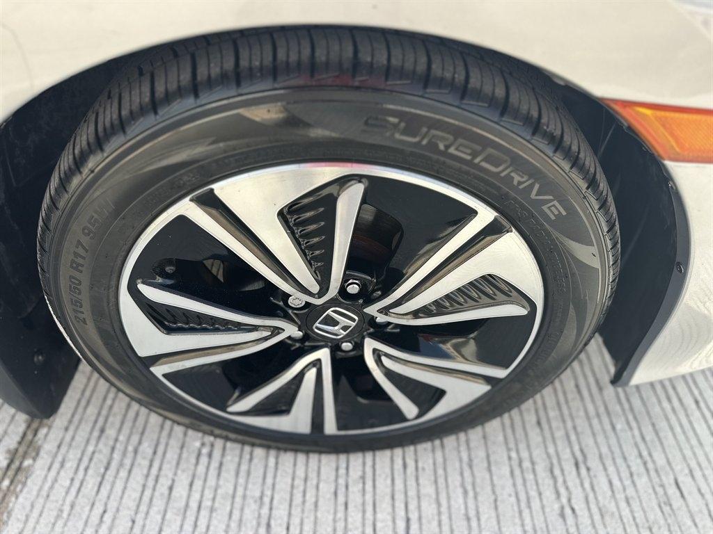 Honda Civic EX-T Sedan CVT 2016