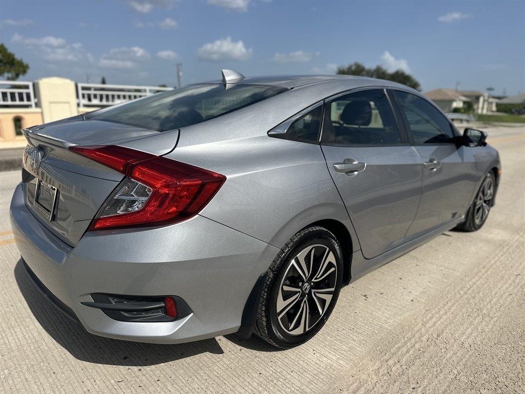 Honda Civic EX-T Sedan CVT 2016