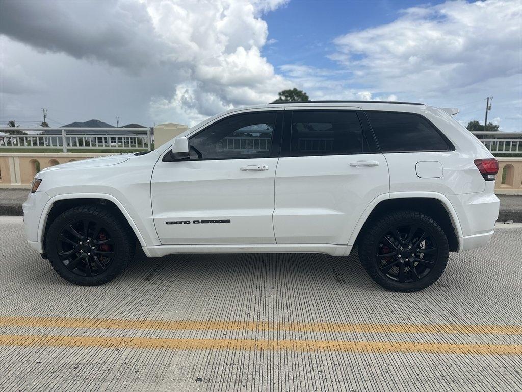 Jeep Grand Cherokee Laredo 4WD 2018