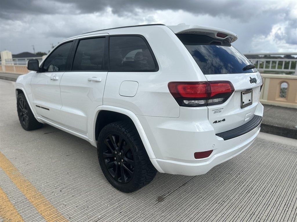 Jeep Grand Cherokee Laredo 4WD 2018
