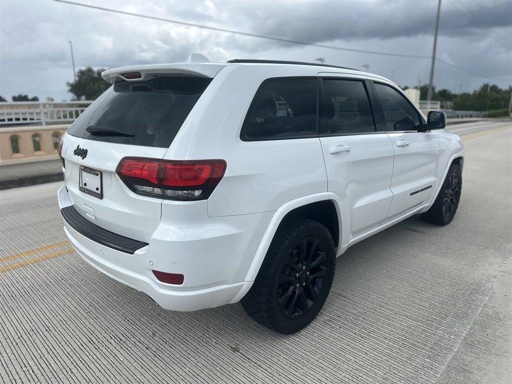 Jeep Grand Cherokee Laredo 4WD 2018
