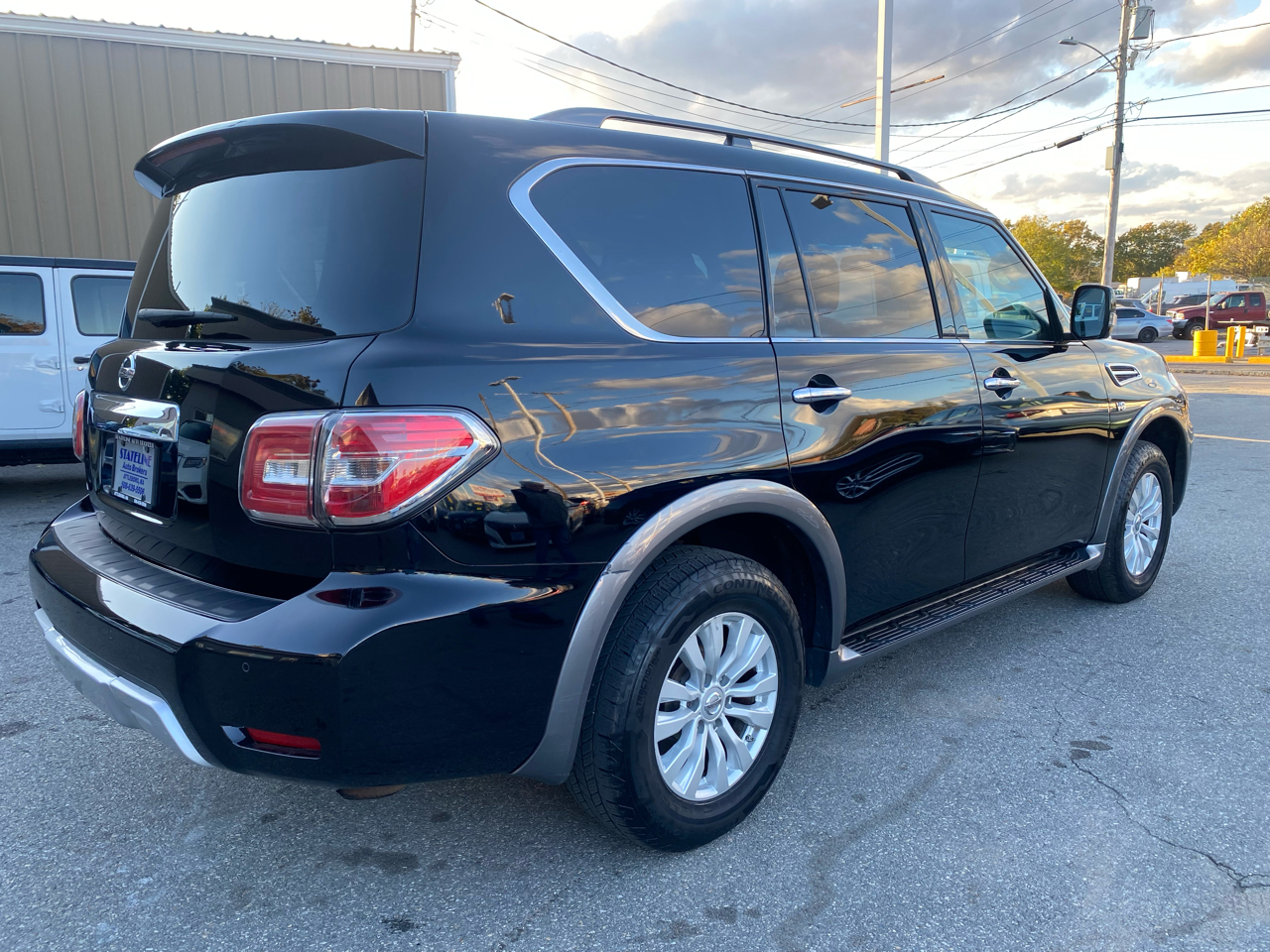 Nissan Armada 4x4 SV 2017