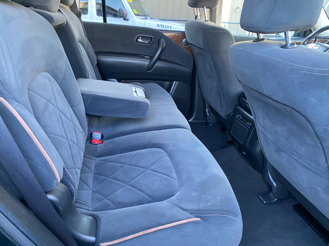 Nissan Armada 4x4 SV 2017