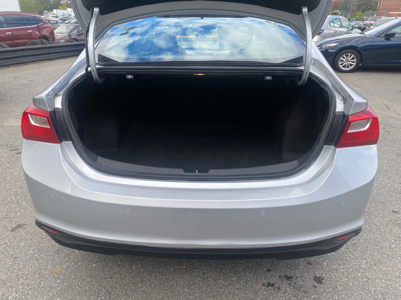 Chevrolet Malibu 4dr Sdn LS w/1FL 2020