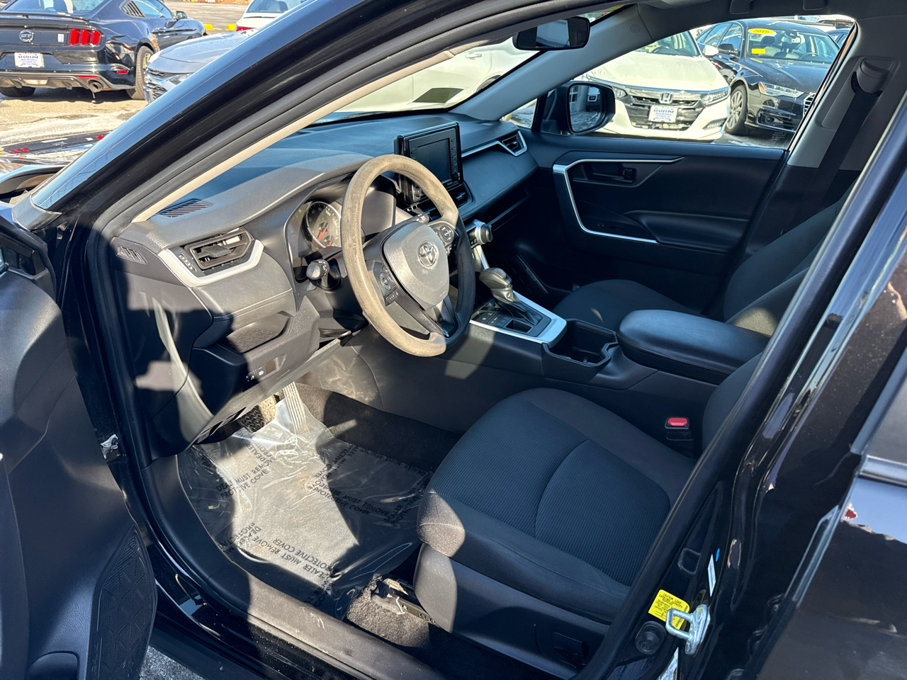 Toyota RAV4 LE AWD (Natl) 2022