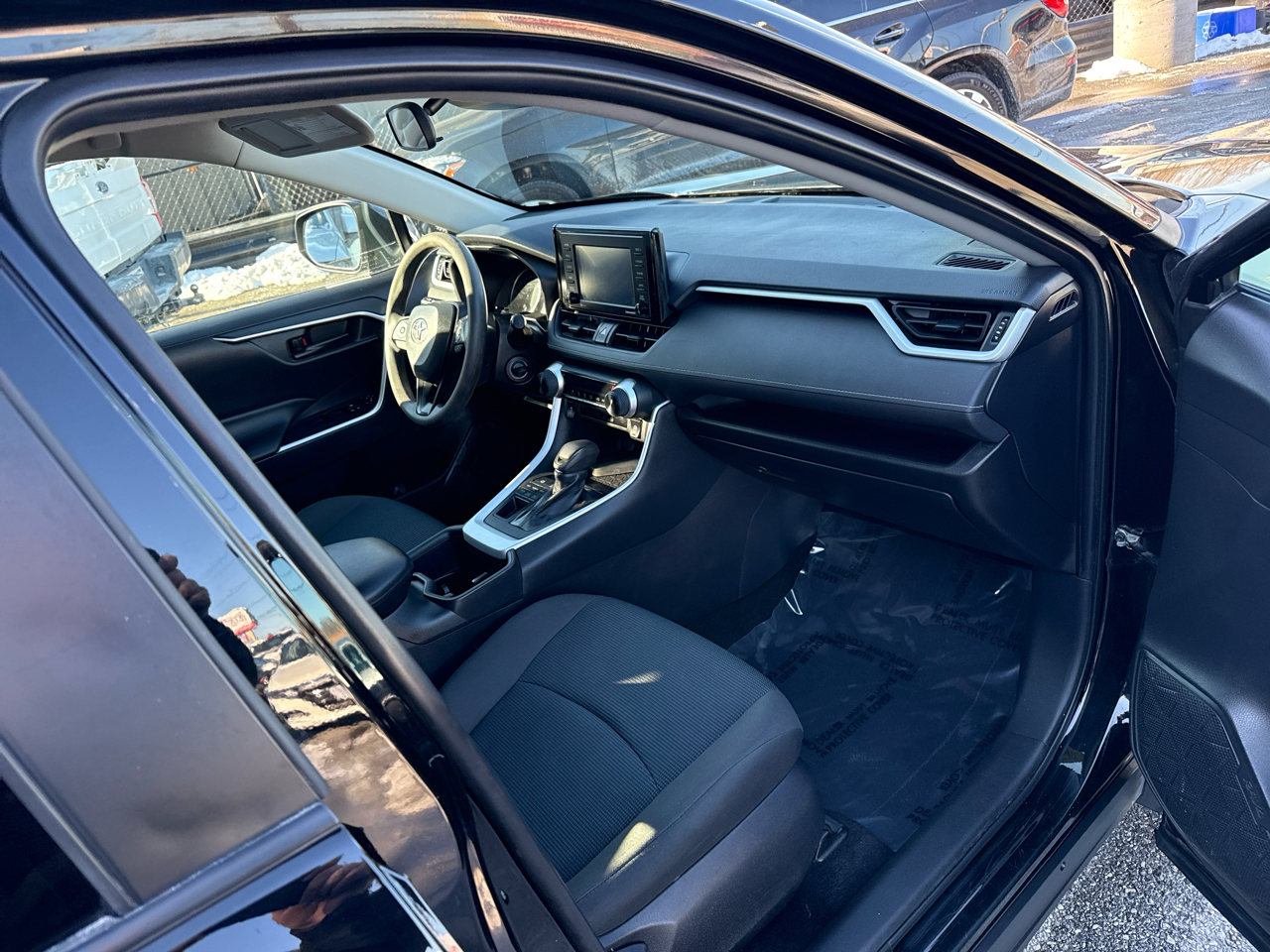 Toyota RAV4 LE AWD (Natl) 2022