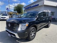 2022 Nissan Titan 