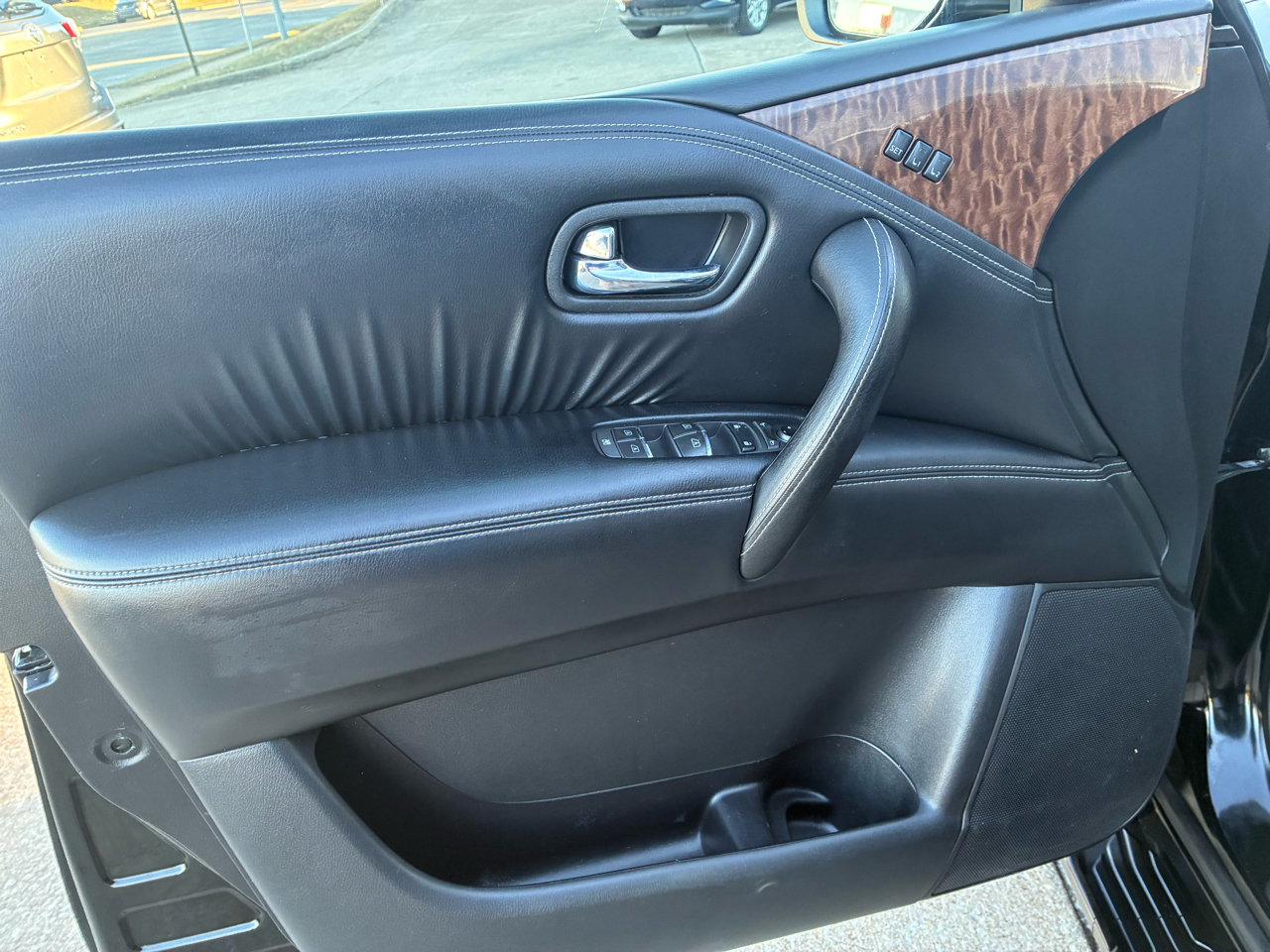 Nissan Armada 4x4 SL 2017