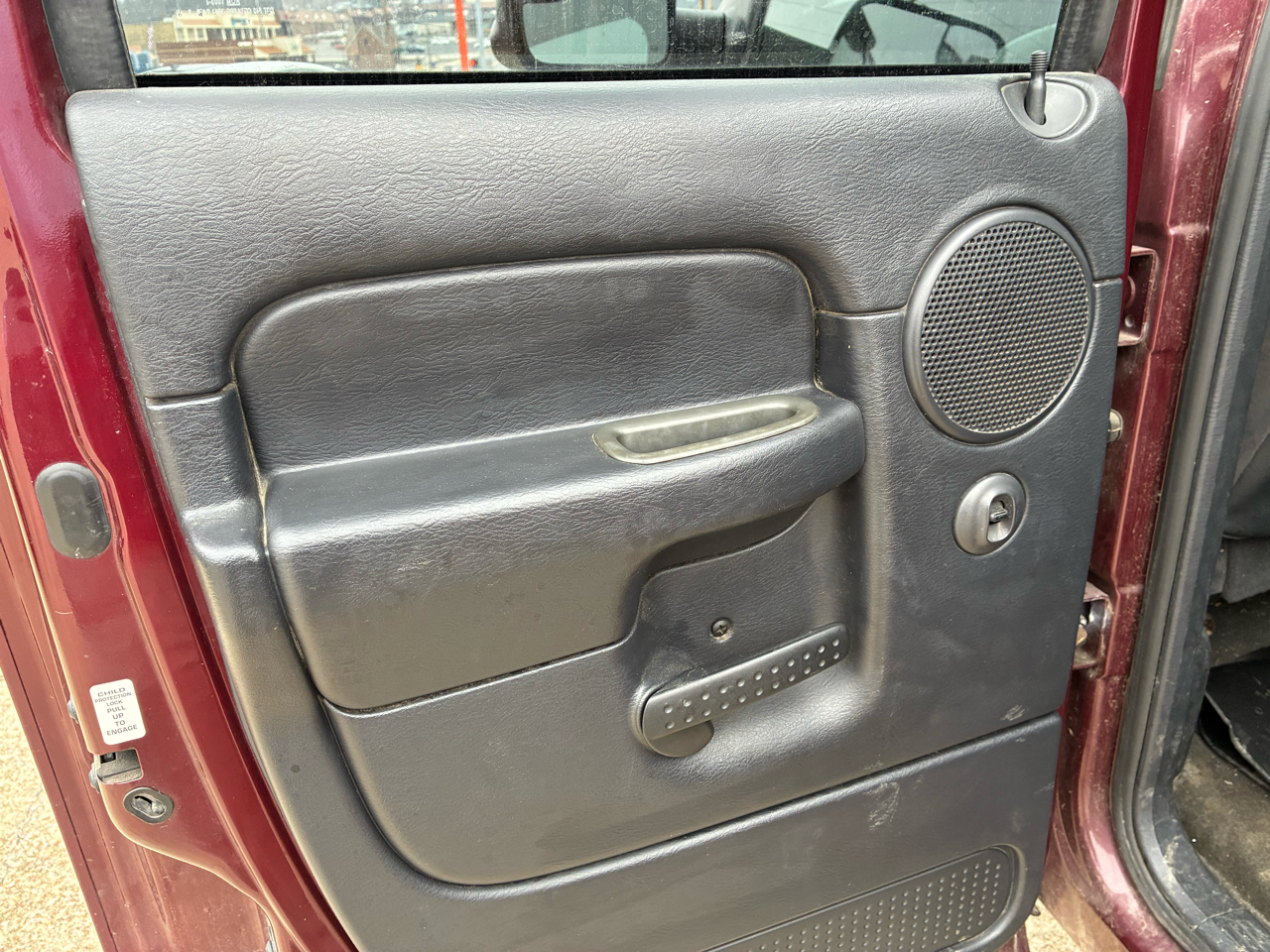 Dodge Ram 2500 4dr Quad Cab 140.5" WB 4WD SLT 2003