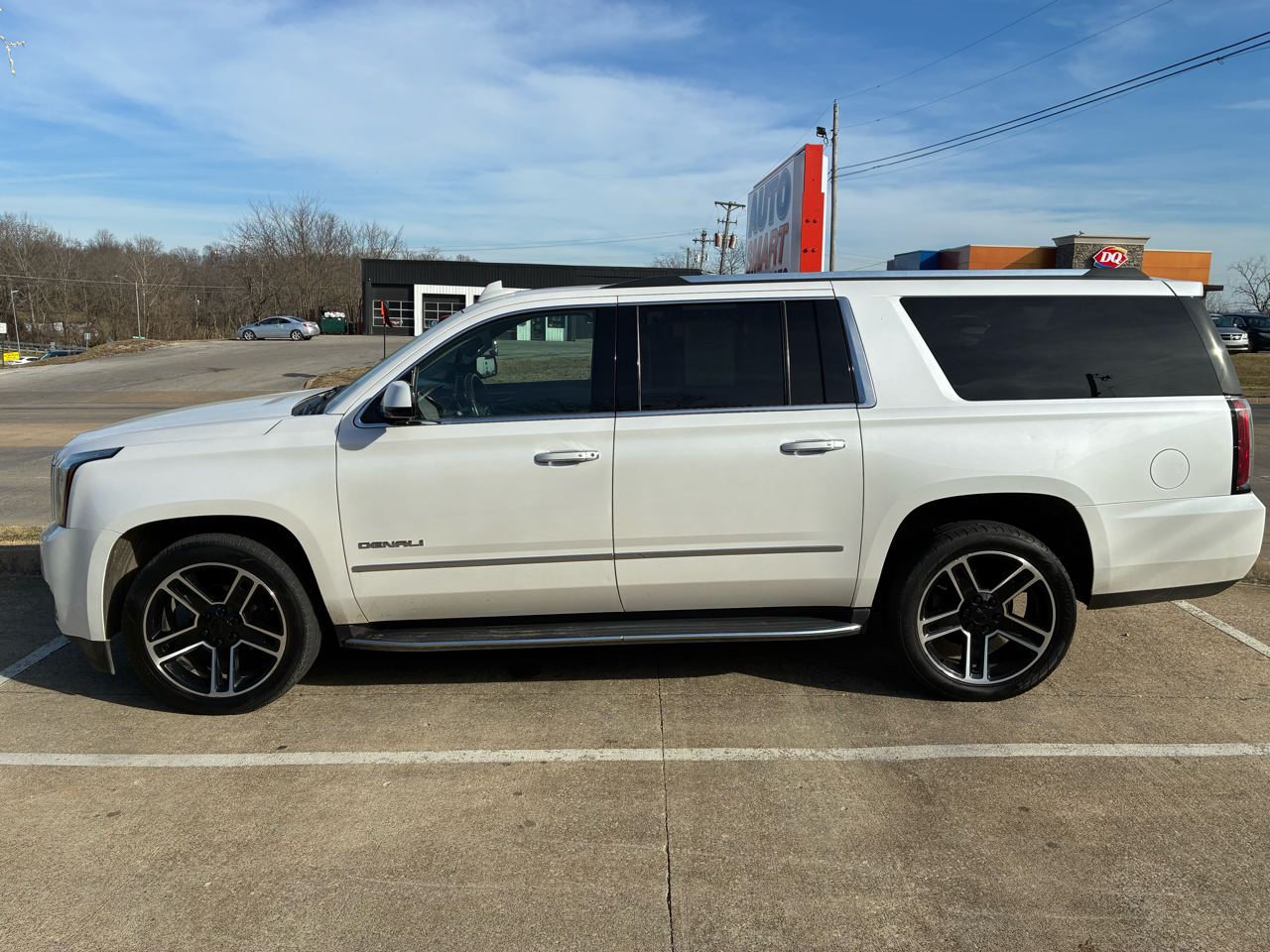 GMC Yukon XL 4WD 4dr Denali 2019