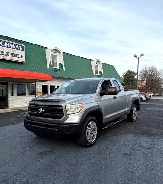 Toyota Tundra  2015