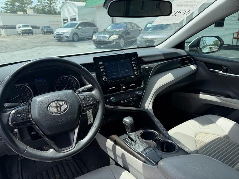 Toyota Camry  2022