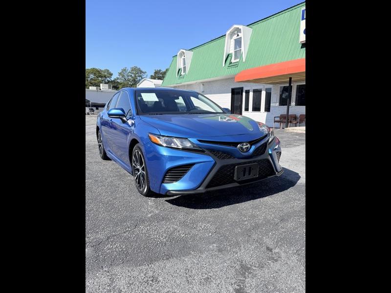 Toyota Camry  2020