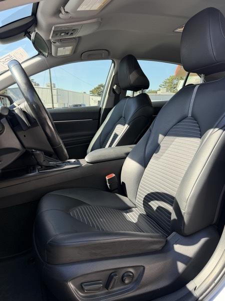 Toyota Camry  2023