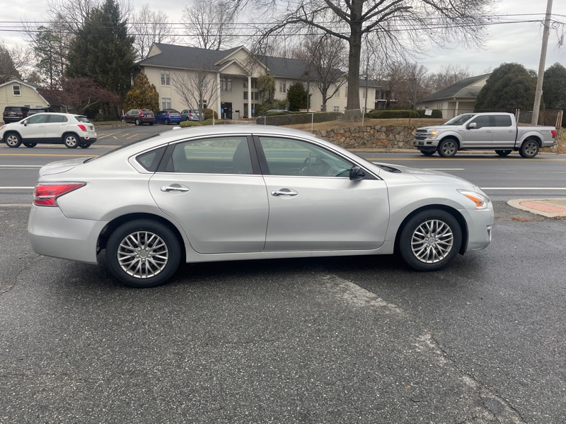 Nissan Altima 2.5 SV 2015