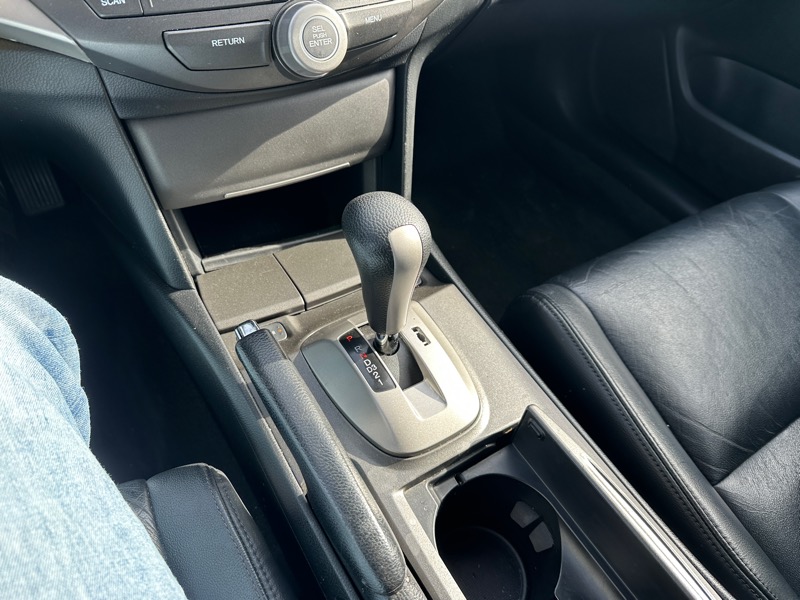 Honda Accord SE Sedan AT 2012