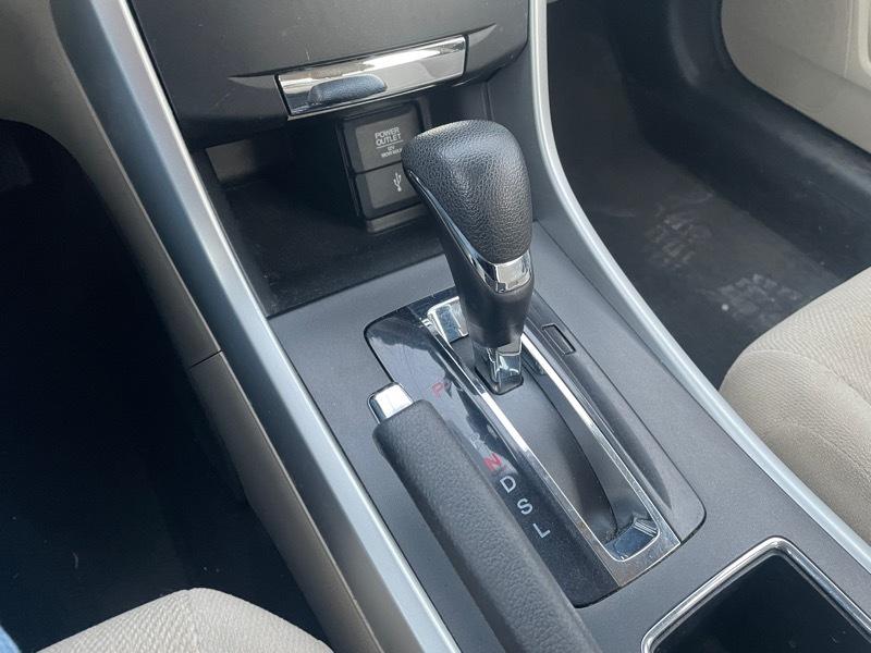 Honda Accord LX Sedan CVT 2013