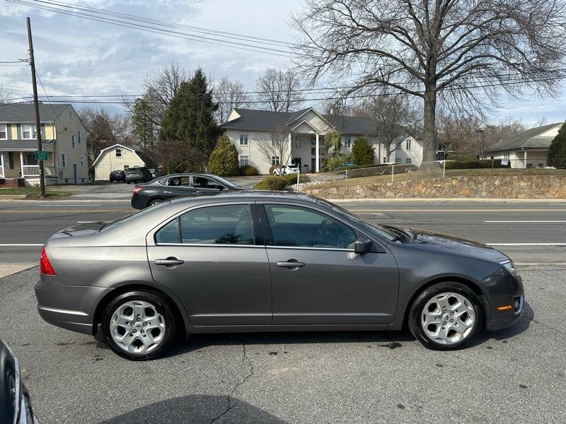 Ford Fusion I4 SE 2011