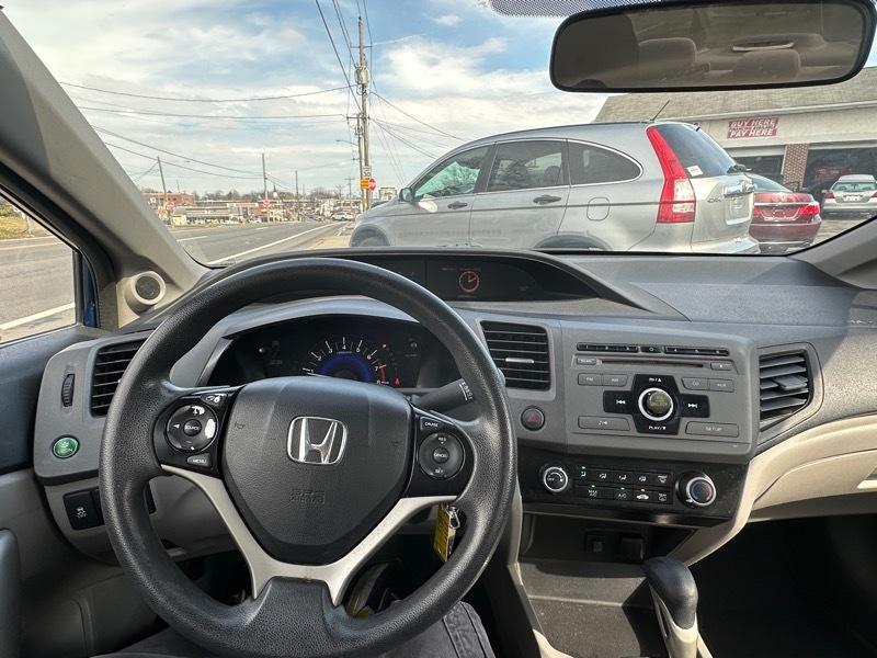Honda Civic LX Coupe 5-Speed AT 2012