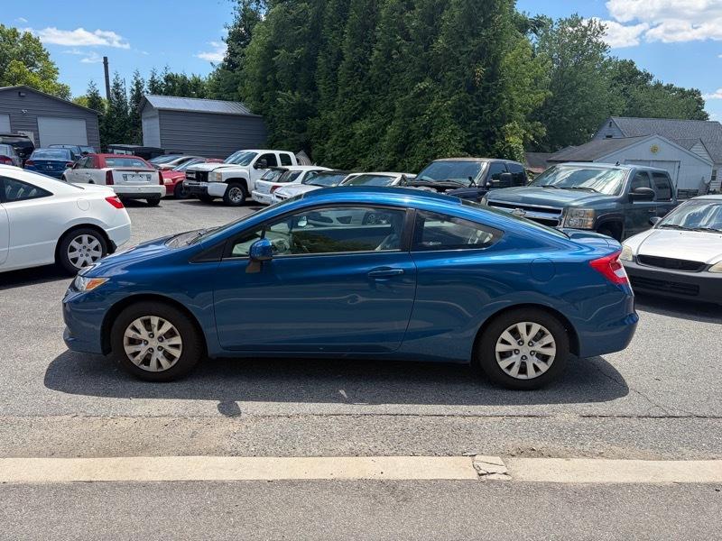 Honda Civic LX Coupe 5-Speed AT 2012