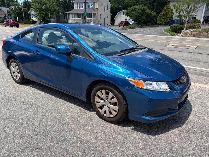 Honda Civic LX Coupe 5-Speed AT 2012