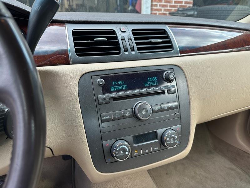 Buick Lucerne CX 2011