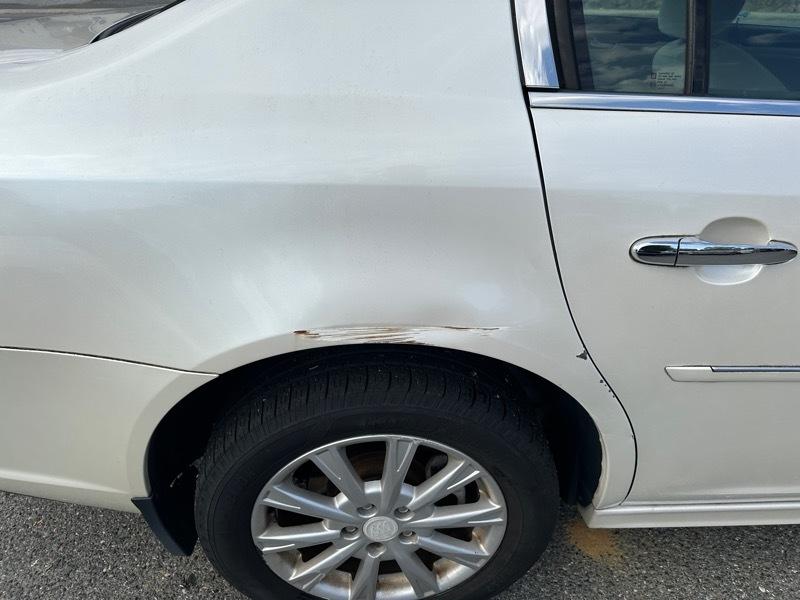 Buick Lucerne CX 2011