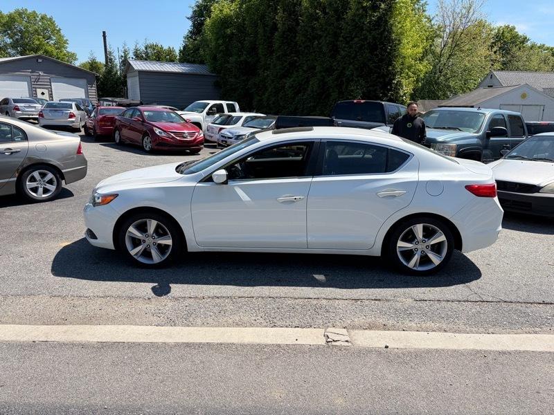 Acura ILX 5-Spd AT w/ Technology Package 2014