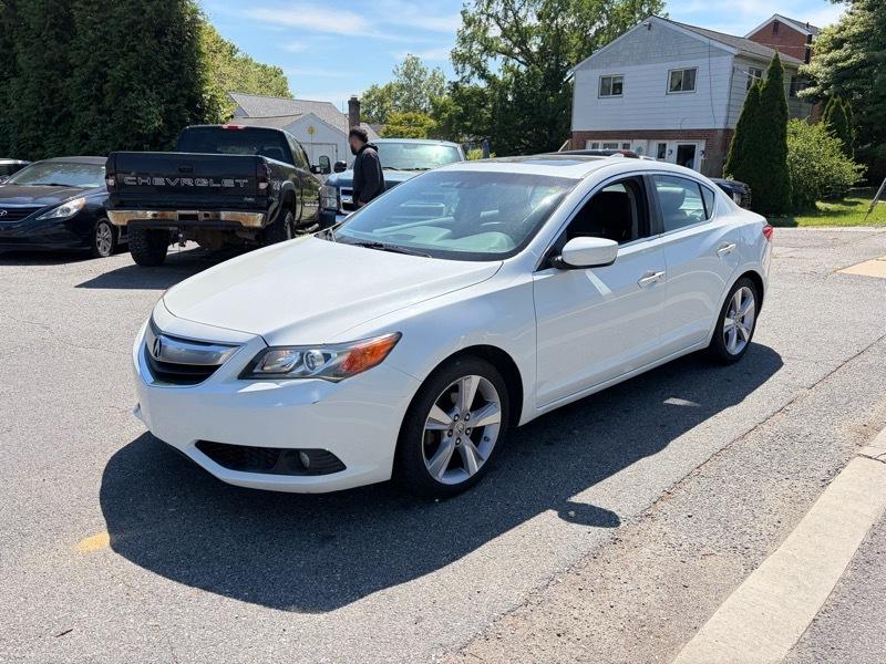 Acura ILX 5-Spd AT w/ Technology Package 2014