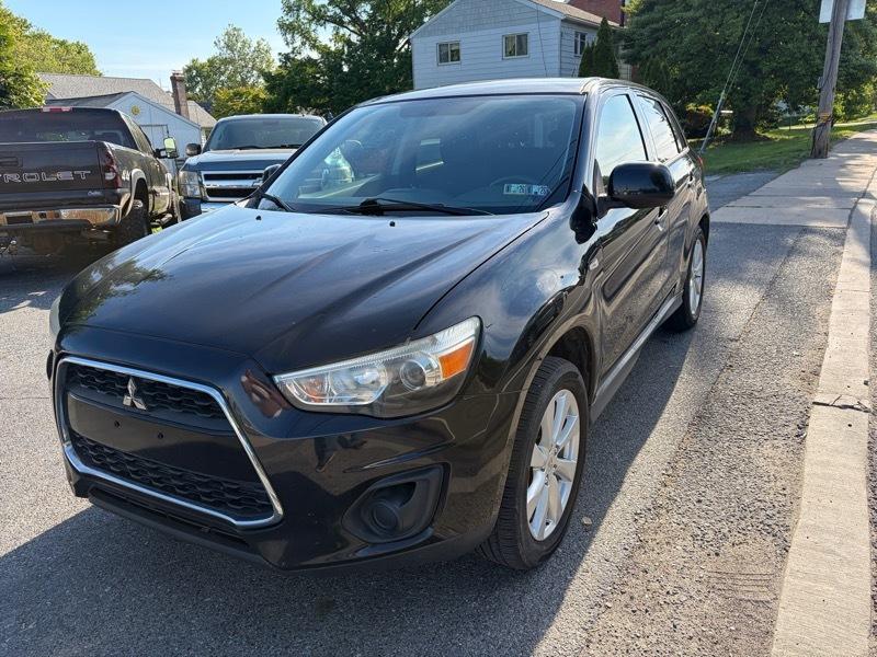 Mitsubishi Outlander Sport ES 2WD 2013