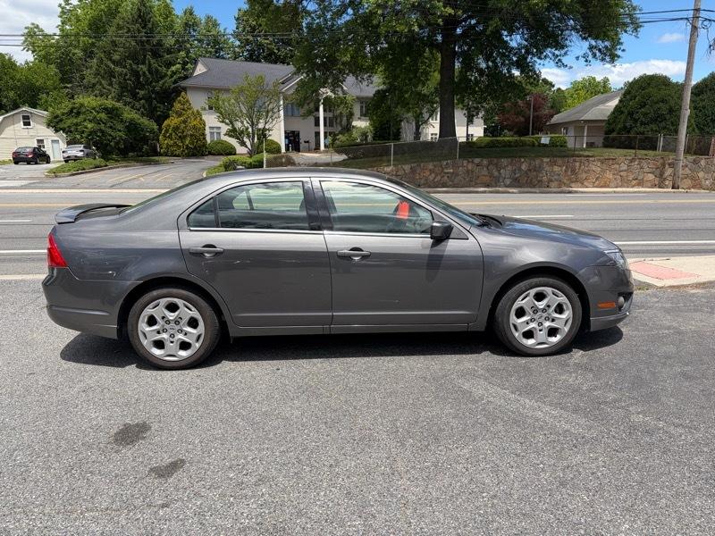 Ford Fusion SE 2010