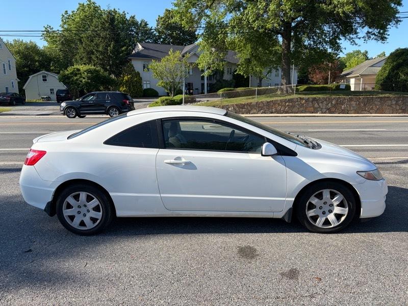Honda Civic LX Coupe 5-Speed AT 2011