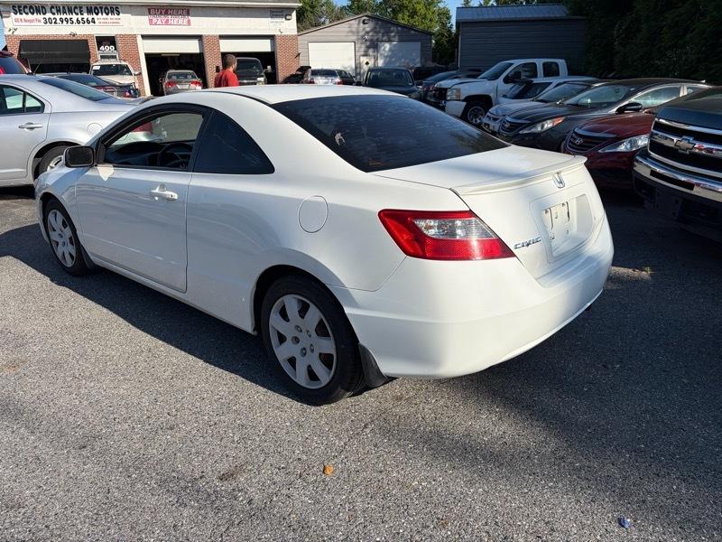 Honda Civic LX Coupe 5-Speed AT 2011