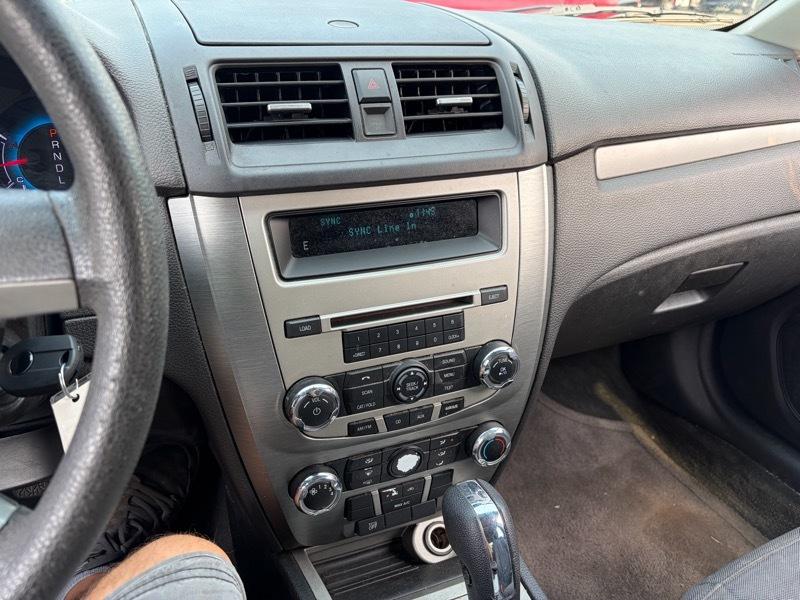 Ford Fusion SE 2012