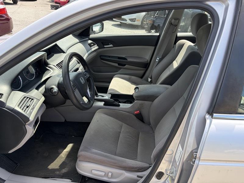 Honda Accord LX-P Sedan AT 2011