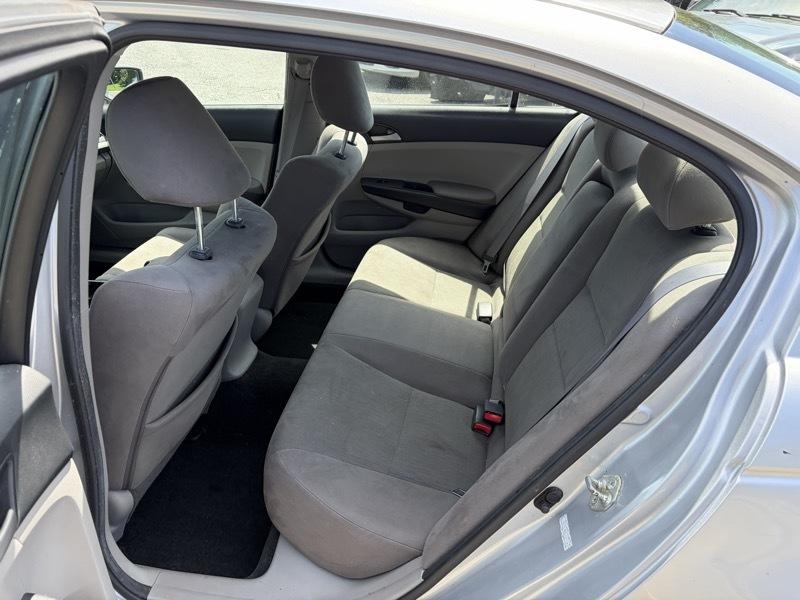 Honda Accord LX-P Sedan AT 2011