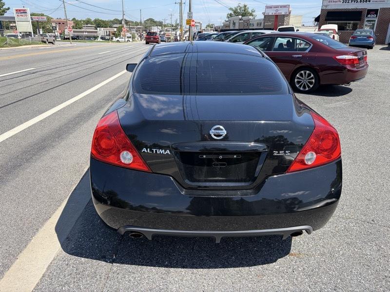 Nissan Altima 2.5 S Coupe 2009