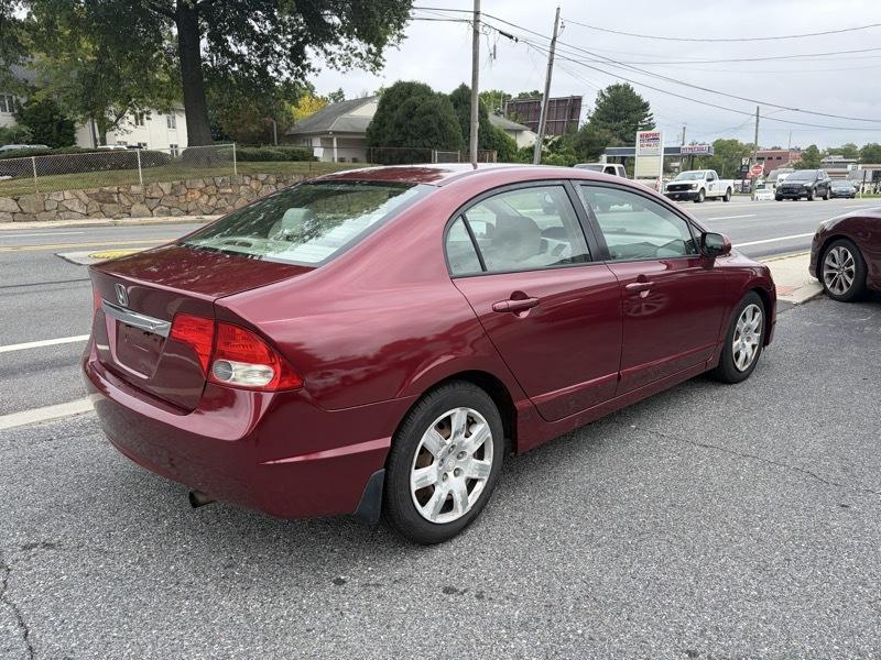 Honda Civic LX Sedan 5-Speed AT 2009