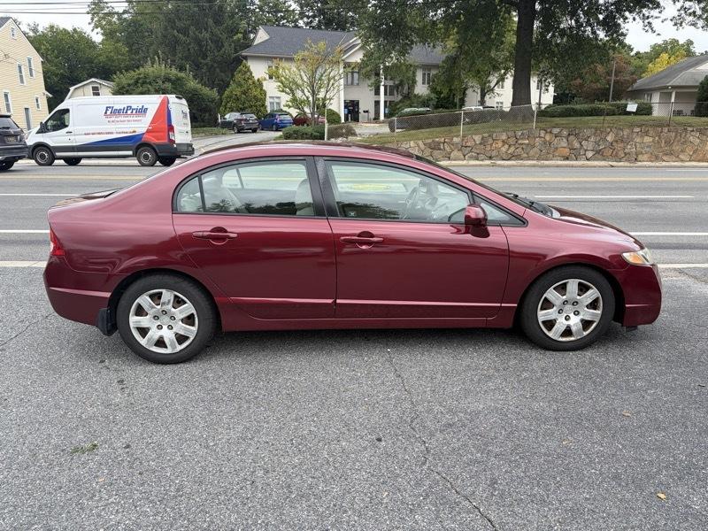Honda Civic LX Sedan 5-Speed AT 2009