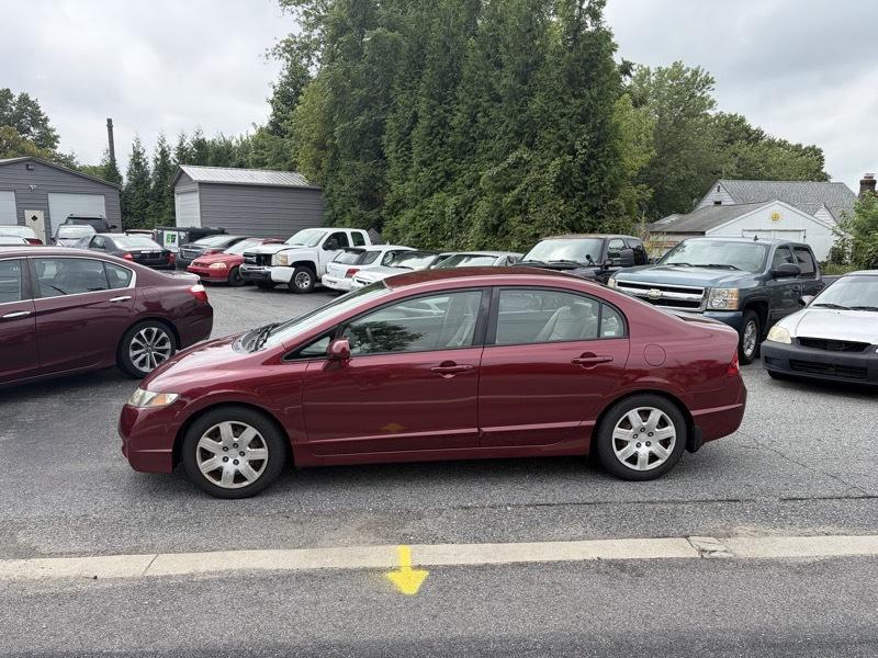 Honda Civic LX Sedan 5-Speed AT 2009